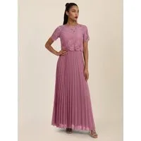 Apart Abendkleid mit Spitzenoberteil und Plisseerock