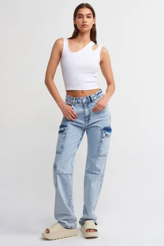 Hochgeschnittene Weite Cargo-Jeans