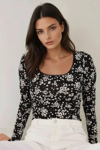 Bedrucktes Slim Fit Rundhals-Top
