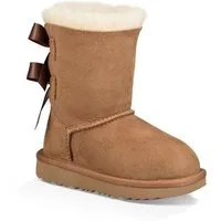 UGG Bailey Bow II Winterboots Winterboots, Schlupfboots mit Zierschleifen aus Satin