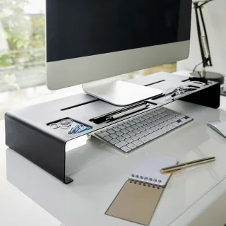 Yamazaki Monitorbank ergonomisch 58x8x24cm Metall schwarz. Ein stilvolles Design-Element für maximale Ordnung und Struktur auf dem Schreibtisch.