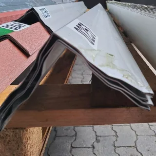 Ortgang | Aluminium | 2,00 m Länge | Weißaluminium ( RAL 9006 )