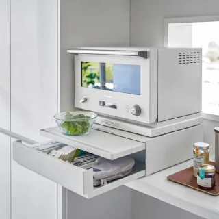 Yamazaki Küchen Ausziehtablett Schublade 45x13x37cm Metall Tower weiß. Intelligenter Arbeitsplatten Organizer für Kaffeemaschinen und mehr Platz.
