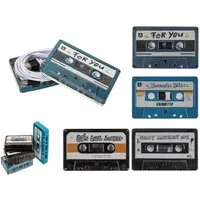 WestCraft Aufbewahrungsdose Vorratsdose Retro 10cm Kasette 2cm flach als Retro Cassette Nostalgie (4 St), kleine Vintage Blech-Dose mit Deckel, für Utensilien / Zigaretten