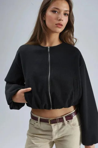 Kurze Gabardinejacke mit Reißverschluss und Tasche