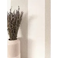 Newroom Vliestapete Finia Beige Tapete Mustertapete Streifen,Struktur, Beige Tapete Streifen Streifen - Mustertapete Streifentapete Creme Landhaus Klassisch Struktur für Schlafzimmer Wohnzimmer Küche, Streifentapete