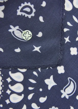Dreieckstuch aus Viskose mit Bandana-Print blau