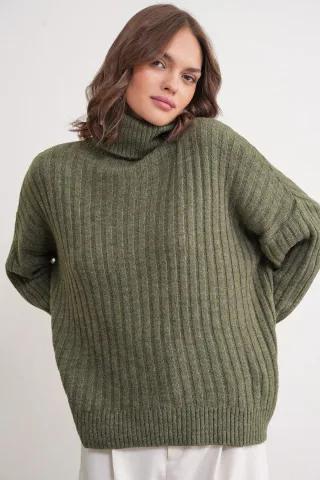 Oversized gerippter Rollkragenpullover