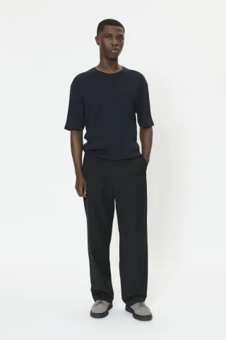 Dunkelblau