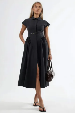 Midikleid mit Gürtel und Hemdkragen