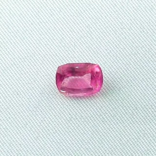 1,71 ct Turmalin Neon Pinker Rubellit Kissenschliff Schmuckstein