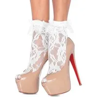 Leg Avenue Socken Weiße Spitzensöckchen mit Rüschen Unverzichtbares Accessoire für Damen, vielseitig kombinierbares Kost