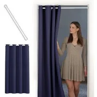 tinycurtains Türvorhang mit Stange weiß 70-120 cm Thermo Vorhang ohne Bohren, blickdicht, Ösen, verdunkelnd, Polyester, dunkelblau Ocean, Türgardine mit Klemmstange Raumtrenner Vorhang Tür