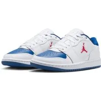 Jordan Jordan Court Connect Low Sneaker inspiriert vom Look des Air Jordan 1