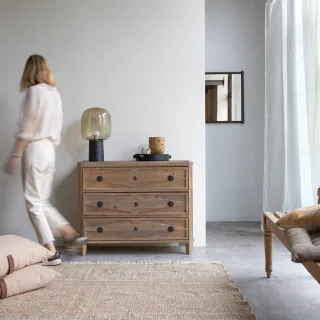 Kommode mit 3 Schubladen aus massiver recycelter Pinie Landhausstil Natur klassisch