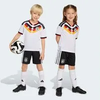 adidas Performance T-Shirt & Shorts DFB H MINI für junge Fans, aus Polyester, regulärer Schnitt