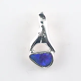 Massiver 935er Silberanhänger mit 0,71 ct. Boulder Opal