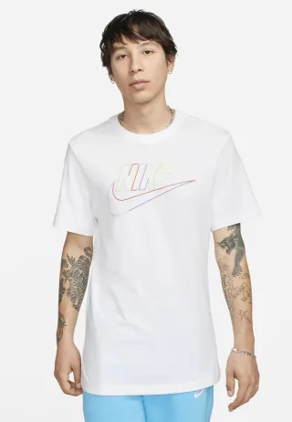 Nike M NSW Club+ BRD PK HBR T-Shirt in Weiß