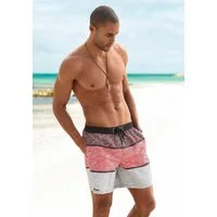 Bench. Badeshorts Mac im trendigen Blockstreifen-Look