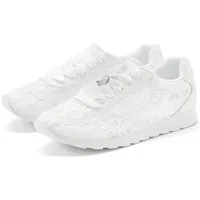 LASCANA Freizeitschuh, Schnürschuh, Sneaker mit modischer Spitze VEGAN
