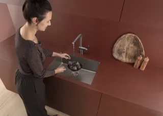 KWC BEVO E Küche Auszugauslauf A 225 mm seitenbedient, brushed graphite,3600018032 3600018032