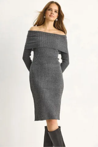 Rippendes Midi-Kleid