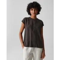 OPUS Kurzarmshirt Sajula aus glatter Webware mit samtiger Oberfläche Zarte Falten geben dem Look eine lockere Leichtigkeit