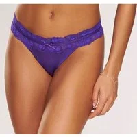 Vivance by Lascana String Anisa mit blumiger Spitze rundherum am Bund