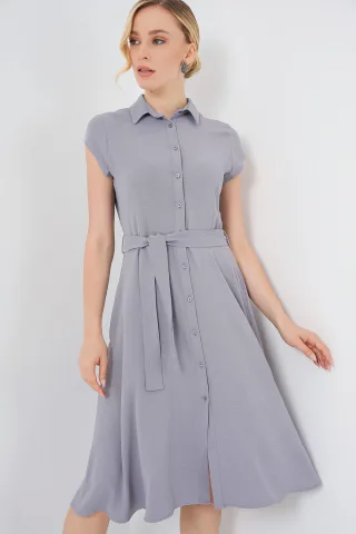 Knopfleisten-Hemdkragen A-Linien Midi-Kleid mit Bindungsdetails