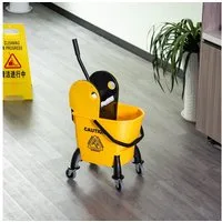 HOMCOM Putzeimer Reinigungswagen Fahreimer Wischwagen mit Auswringvorrichtung, (26 Liter, 1-tlg., Gelb), 44 x 36 x 90 cm