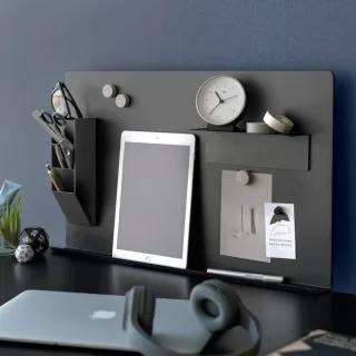 Yamazaki Magnetwand Schreibtisch-Panel Tower zum Anklemmen – Metall schwarz. Edle schwarze Magnetpinnwand für maximale Übersicht an Ihrem Schreibtisch
