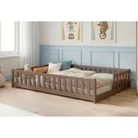 Kids Collective Kinderbett Bodenbett mit Rausfallschutz & Lattenrost Montessori Betten Kinder (Verfügbare Größen: 80 x 160, 80 x 180, 90 x 190, 90 x 200, 120 x 200, 140 x 200 cm), Jugendbett Einzelbett Kiefer Milchschokolade 120x200 cm