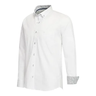 Cappuccino Italia Hemd für Herren. Das Hemd ist aus Baumwolle und Elastan gefertigt und hat eine normale Passform. Auf der Brusttasche ist ein schönes Cappuccino-Logo aufgestickt. Marke: Cappuccino ItaliaModellname: Stretch Shirt AnconaKategorie: Her