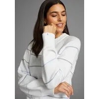 DELMAO Strickpullover mit zarten Streifen und Rundhals