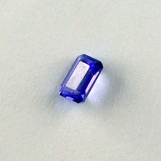 AAA Tansanit 0,69 ct Octagon multifacettiert Schmuckstein