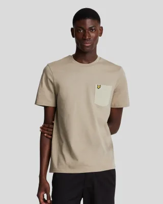 Lyle & Scott � T-Shirt mit farblich abgestimmter Tasche in Gr�n