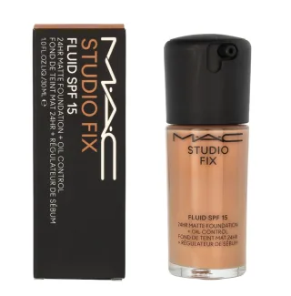 MAC Studio Fix Fluid Foundation SPF15.
