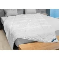 Beco Kunstfaserbettdecke Gregor, Bettdecken für Sommer und Winter, Ganzjahresdecke, Füllung: Polyester, Bezug: Polyester, Bettdecke 135x200cm, allergiker geeignet (Hausstauballergiker)