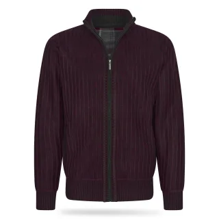 Cappuccino Italia Bounded Jacket für Herren. Die Bounded Jacke besteht zu 100 % aus Polyester und hat einen klassischen Schnitt.