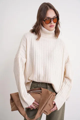 Übergroßer Rippstrick-Turtleneck-Pullover