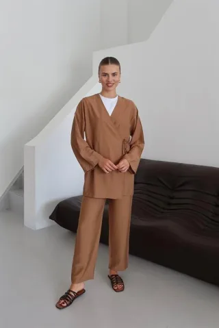 Knitterlook Textured Kimono Anzug Braun