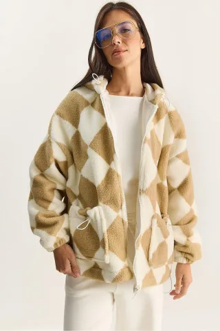 Übergroße Plüschjacke mit Diamantmuster