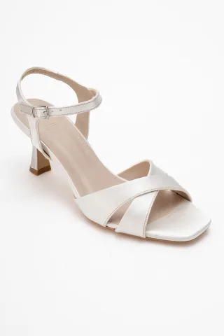 Melin Cross Riemen Stiletto Sandale