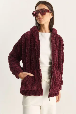 Häkelstrick-Cardigan mit Kapuze und Reißverschluss