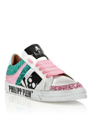 Low-Top Sneakers Totenkopf