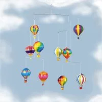 Dekoobjekt Blech-Mobile »Heißluftballons«.