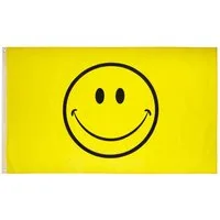 PHENO FLAGS Flagge Smile Flagge, 150x90cm - lustige Fahne mit Smile Motiv (Gelbe Emoji-Fahne mit besonders stabiler Doppelnaht, Metallösen), Wetterfest & Robust