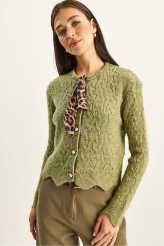 Strickjacke mit strukturiertem Design