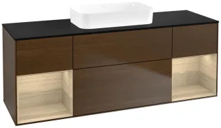 Schwarz