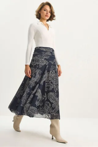 Hoch taillierter Midi-Rock mit ethnischem Print